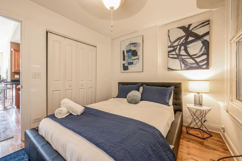 Lovely 2 Bed 3 Miles From Dt W Free Parking Chicago Exterior photo